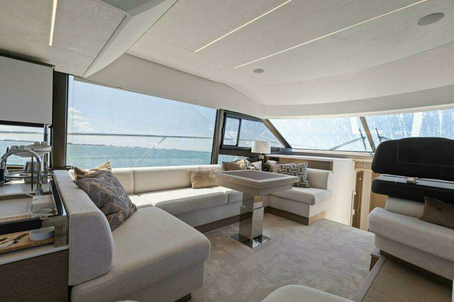 2022 59 Prestige Flybridge - How Sweet It Its - Dinette