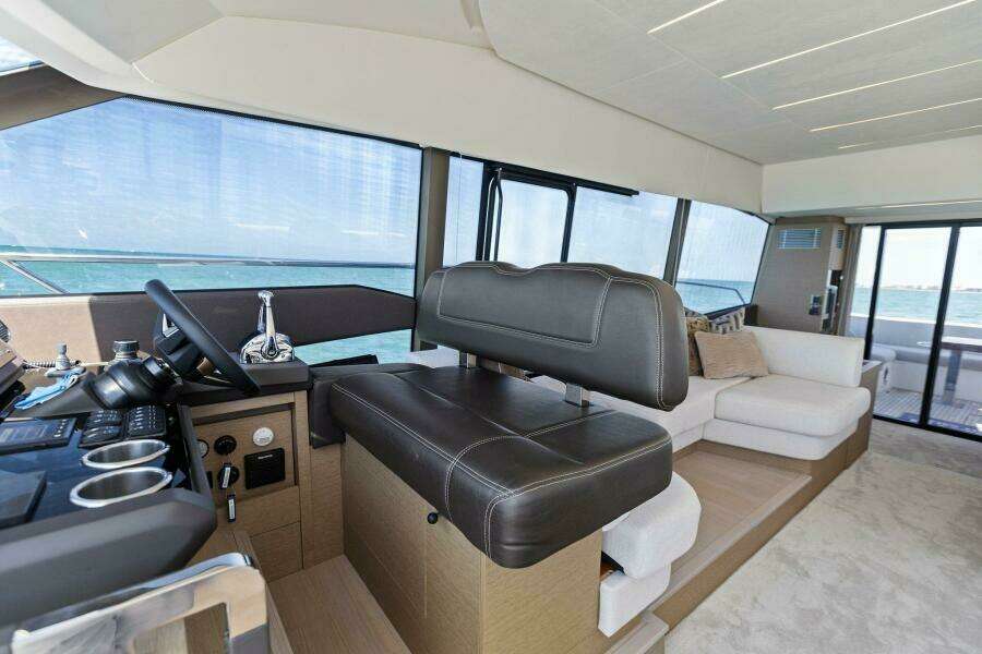 2022 59 Prestige Flybridge - How Sweet It Its - Helm