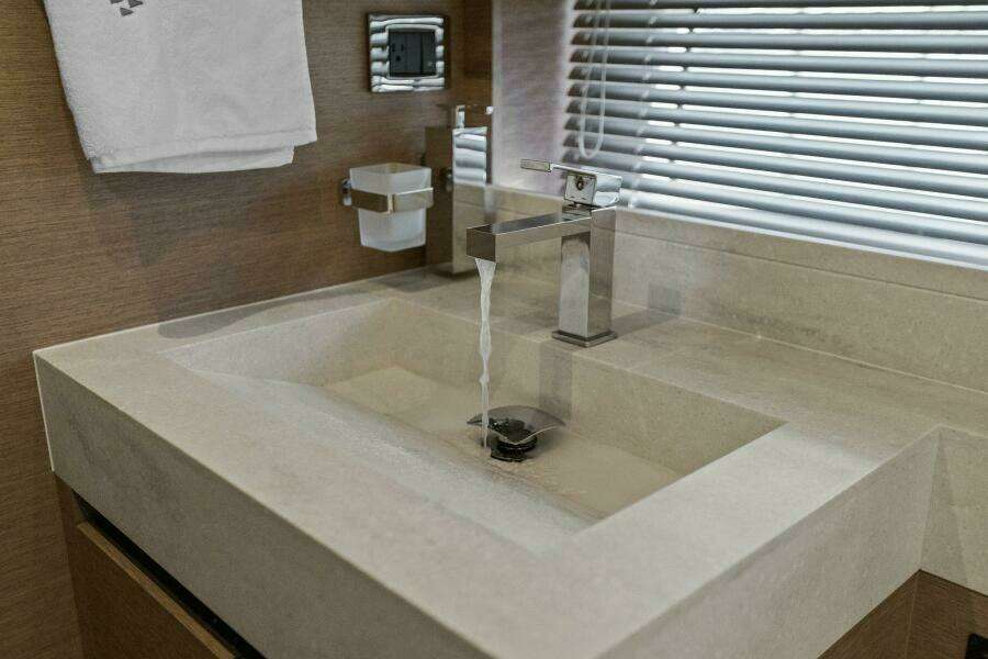 2022 59 Prestige Flybridge - How Sweet It Its - VIP Head