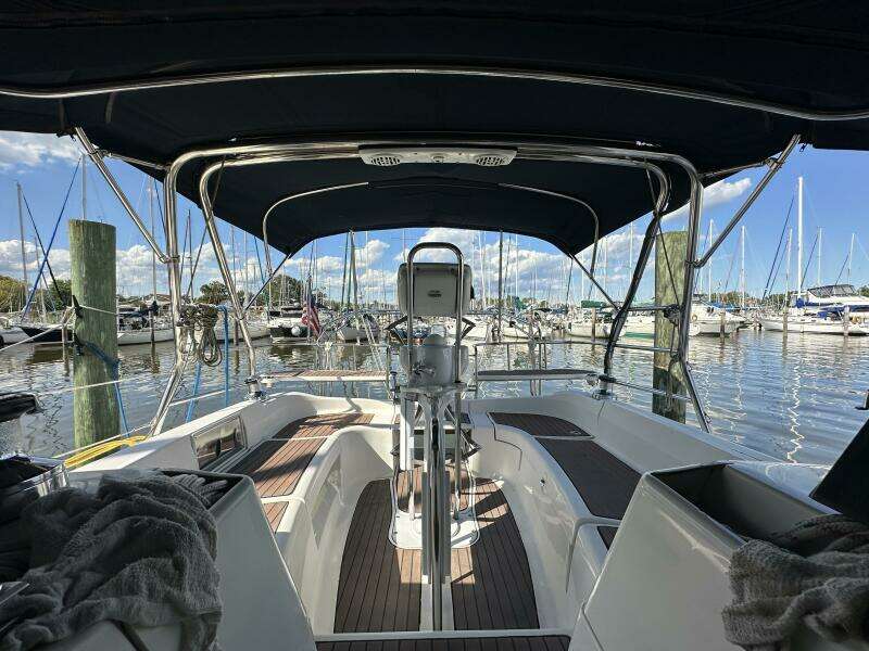 2006 Hunter 38