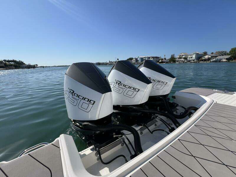 2022 Sea Ray SLX 400 OB