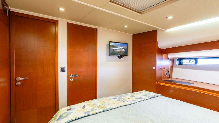 2014 Prestige 550 Flybridge