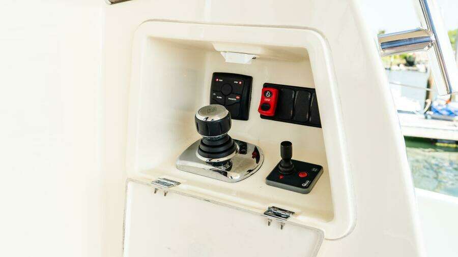 2014 Prestige 550 Flybridge