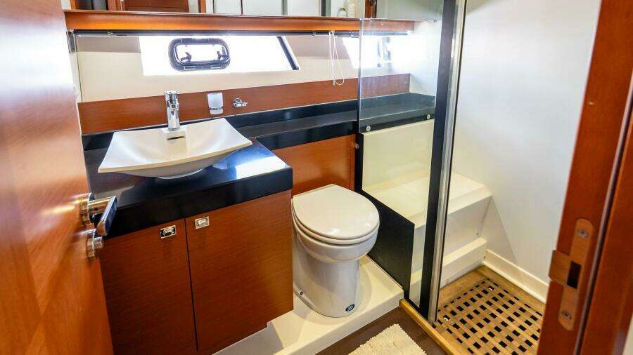 2014 Prestige 550 Flybridge