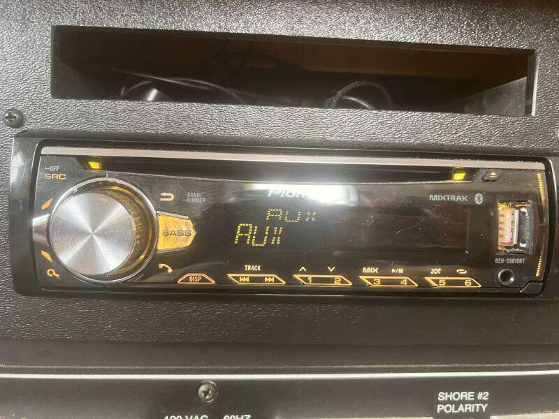 AM FM Radio CD Player