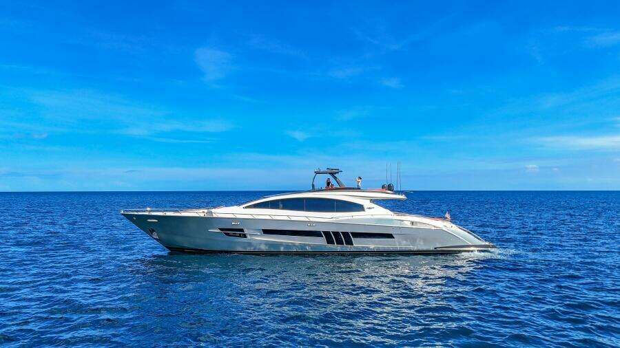 2010 Lazzara Yachts LSX 92