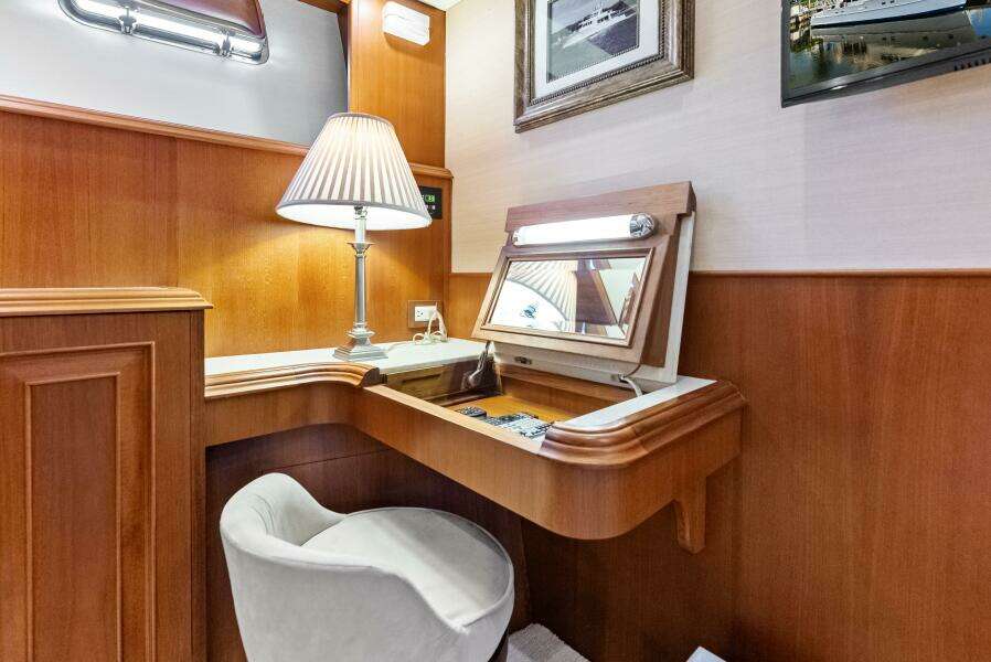 2005 Grand Banks 72 Aleutian RP