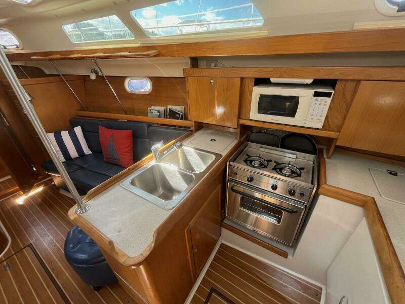 2003 Catalina 350