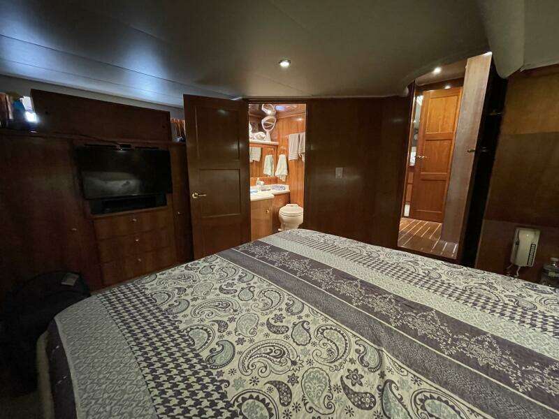 2002 Navigator 53 Classic