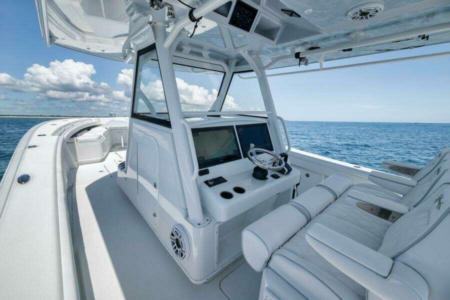 2023 Yellowfin 39' Offshore