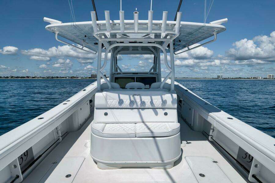 2023 Yellowfin 39' Offshore