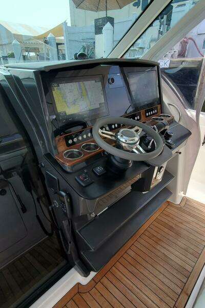 2021 Tiara Yachts 38 LS