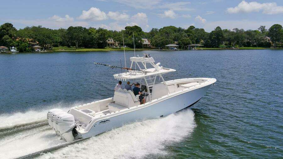 2020 Invincible 39 Open Fisherman Exterior Profiles (8)