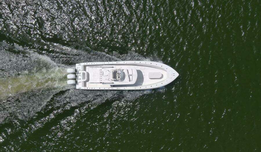 2020 Invincible 39 Open Fisherman Exterior Profiles (13)