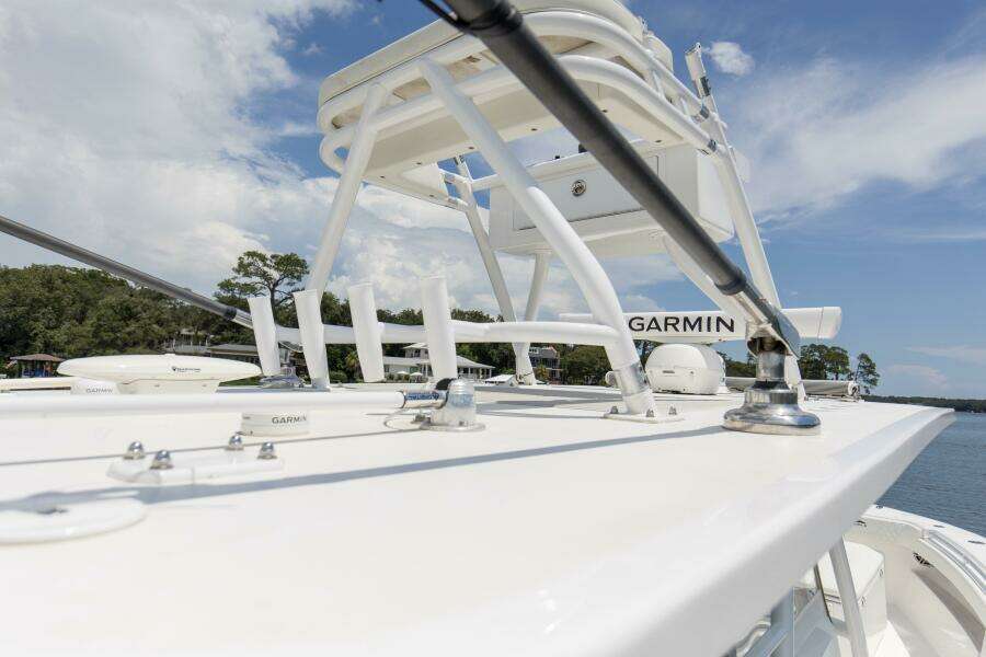 2020 Invincible 39 Open Fisherman Tower (1)