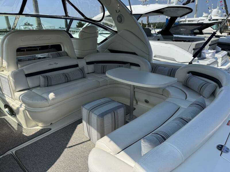 2003 Sea Ray 420 Sundancer