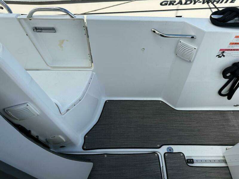 2021 Jeanneau NC 895