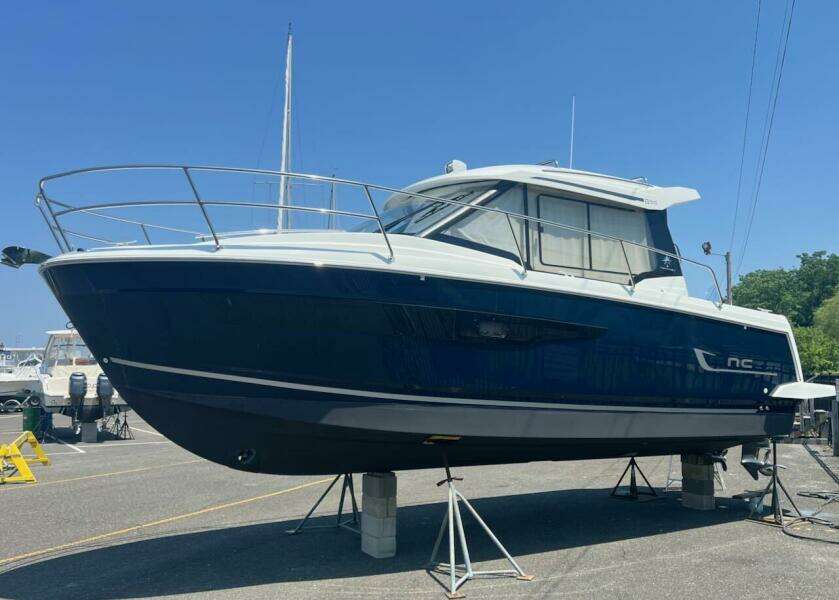 2021 Jeanneau NC 895