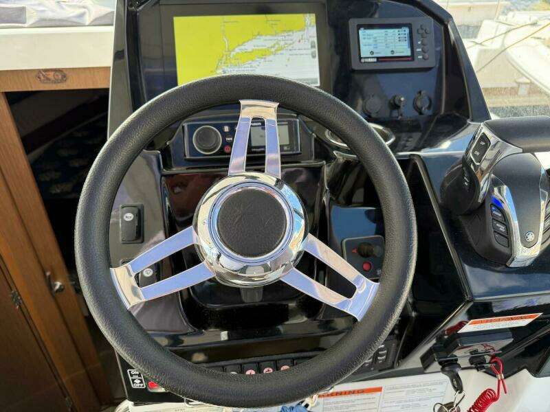 2021 Jeanneau NC 895