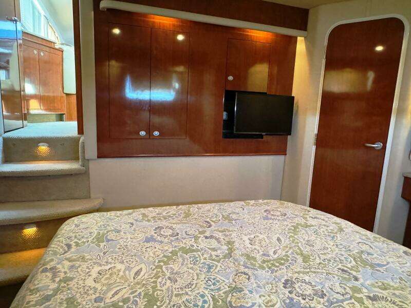 2004 Sea Ray 390 Motor Yacht