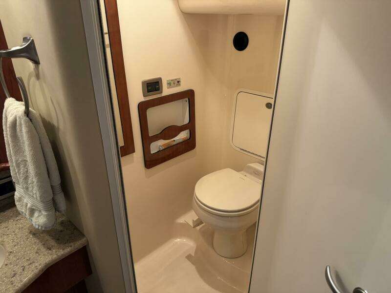 2004 Sea Ray 390 Motor Yacht