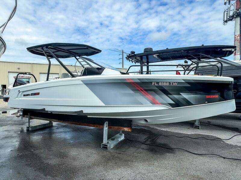 2023 Brabus SHADOW 300 CT