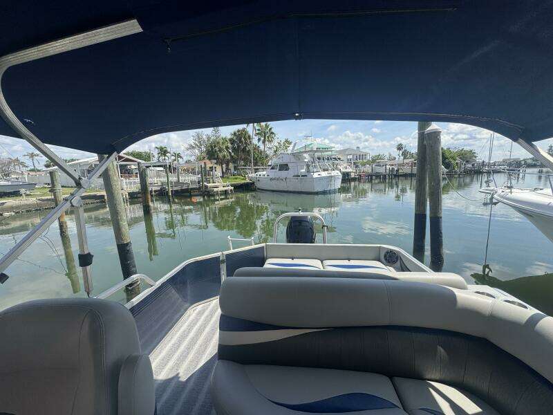 2021 Leisure Kraft Prestige 2635 LX Tri-Toon