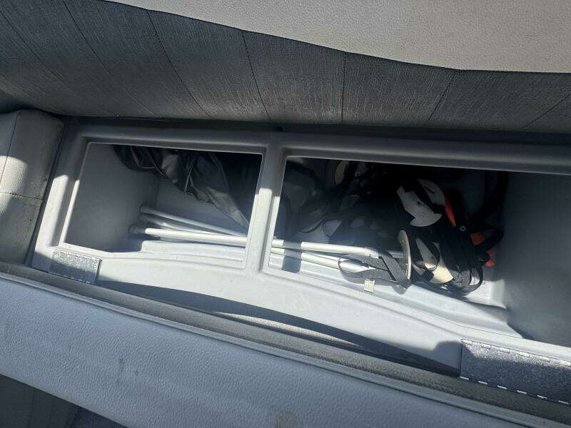 2021 Leisure Kraft Prestige 2635 LX Tri-Toon