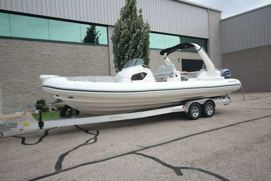 2024 Zodiac Medline 9 NEO