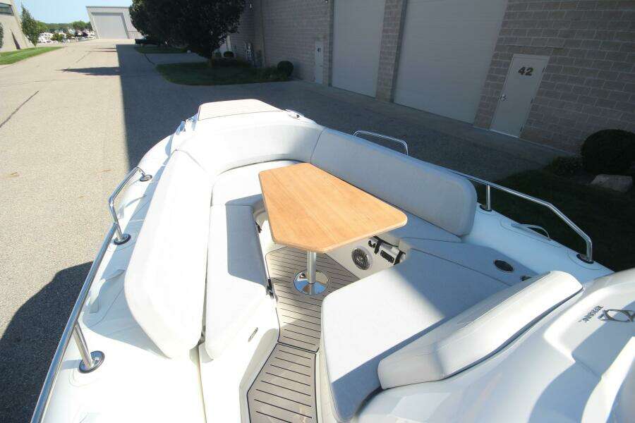 2024 Zodiac Medline 9 NEO