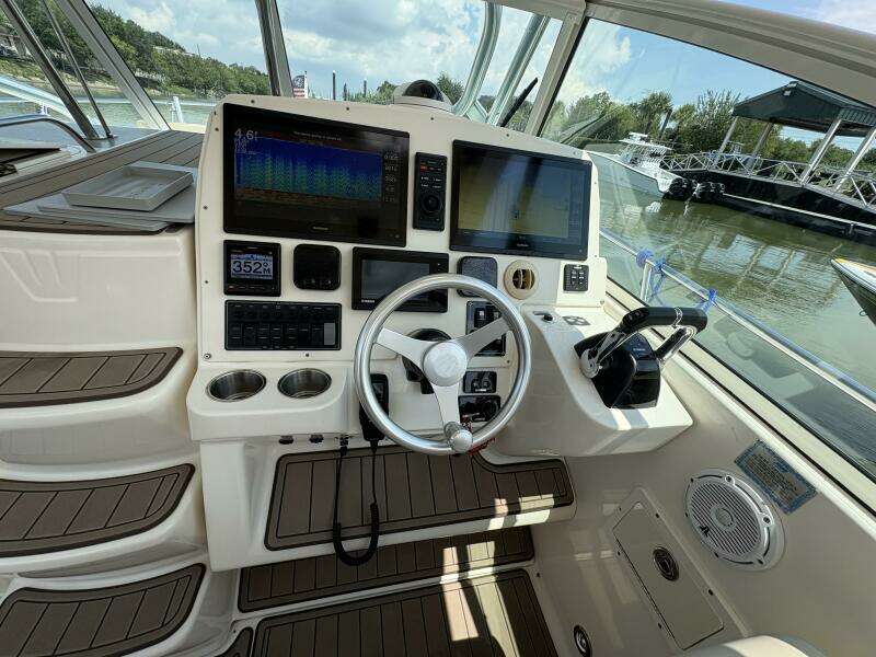 2009 Wellcraft 340 Coastal 