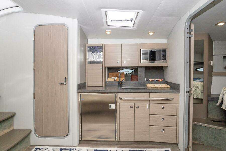 2018 Formula 37 Performance Cruiser