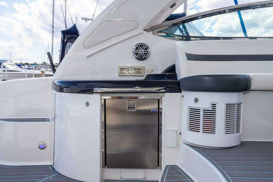 2018 Formula 37 Performance Cruiser