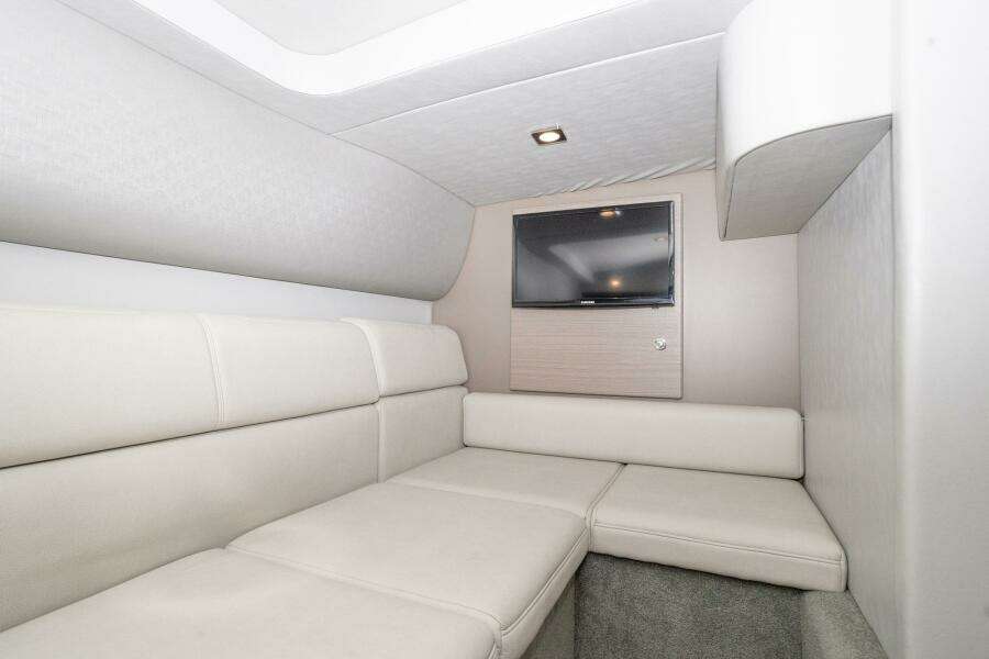 2018 Formula 37 Performance Cruiser