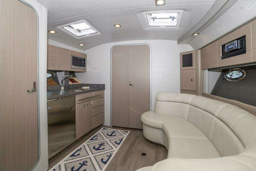 2018 Formula 37 Performance Cruiser