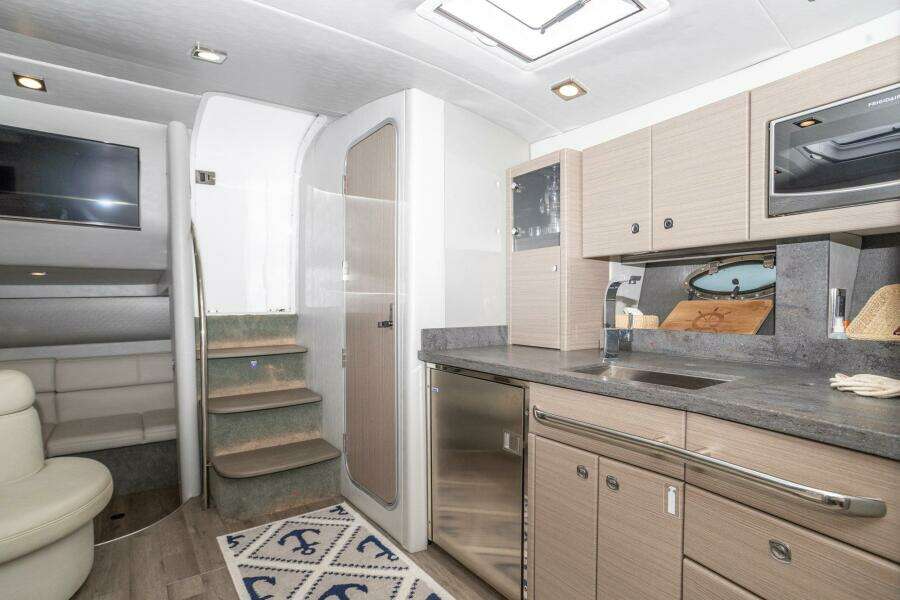 2018 Formula 37 Performance Cruiser