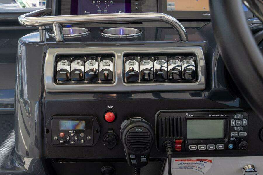 2018 Formula 37 Performance Cruiser