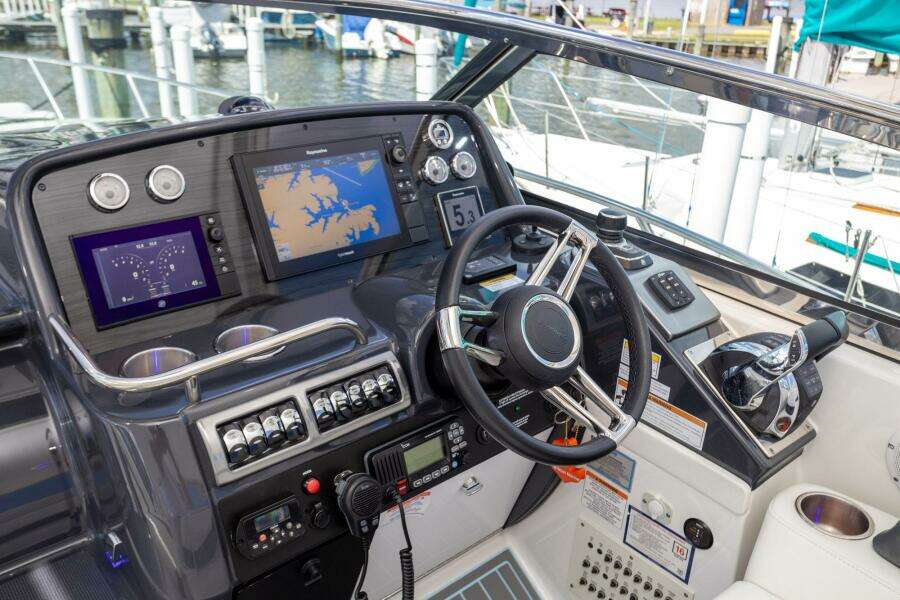 2018 Formula 37 Performance Cruiser