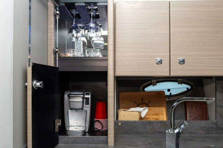 2018 Formula 37 Performance Cruiser