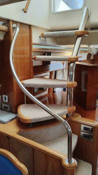 2001 Viking Princess 72