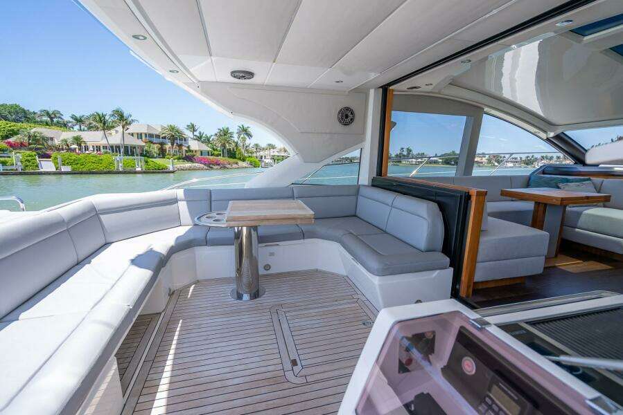 2018 Sunseeker Predator 57