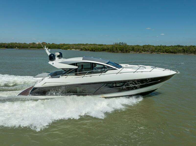 2018 Sunseeker Predator 57