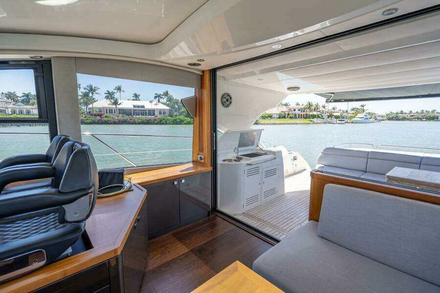 2018 Sunseeker Predator 57