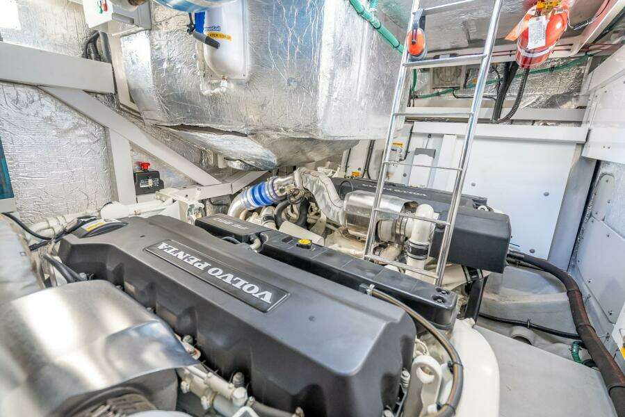 2018 Sunseeker Predator 57