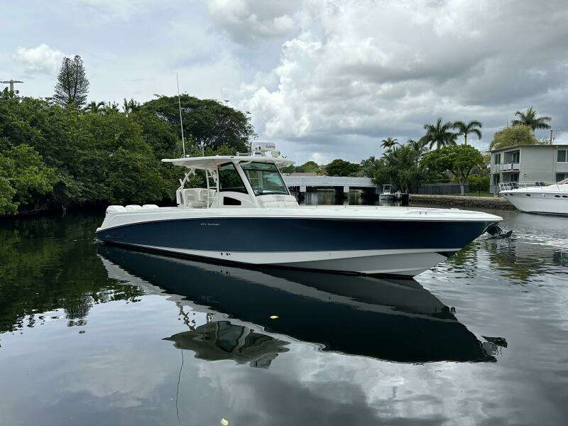 2015 Boston Whaler 370 Outrage