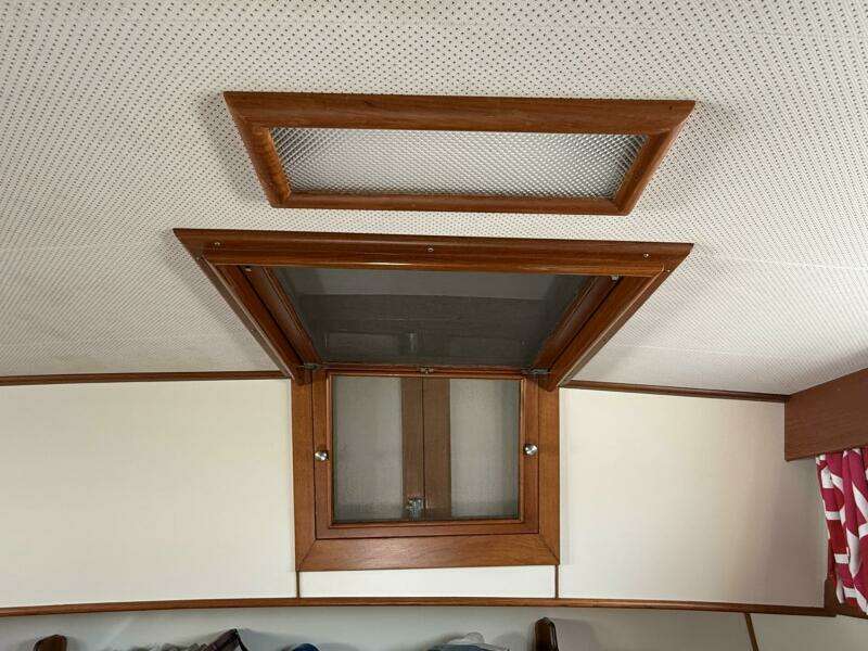 1999 Grand Banks 42 Classic