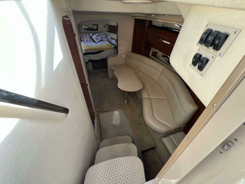 2002 Sea Ray 360 Sundancer Salon
