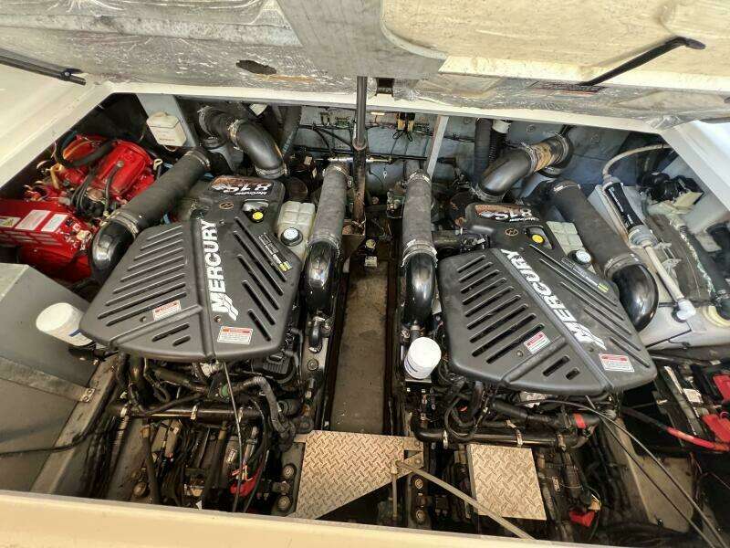 2002 Sea Ray 360 Sundancer Engine Compartment featuring Twin MerCruiser 8.1S Horizon Inboard Engines