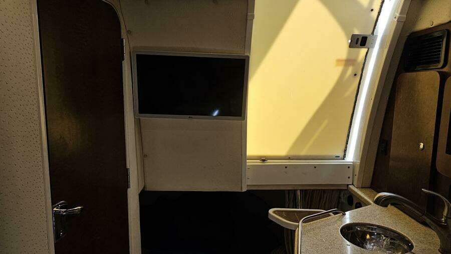 2008 Hydra-Sports 3500 VX Repowered