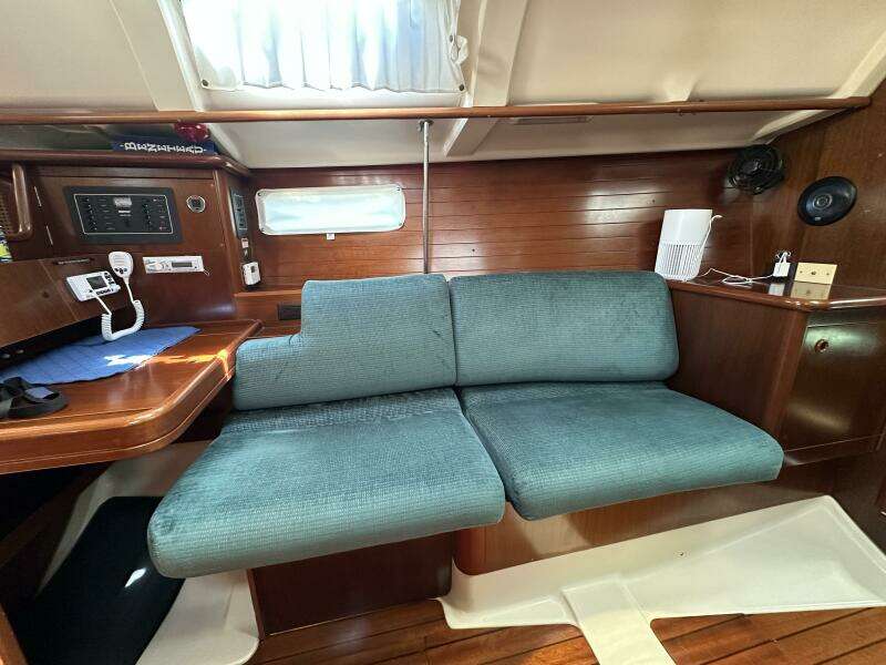 1999 Beneteau 